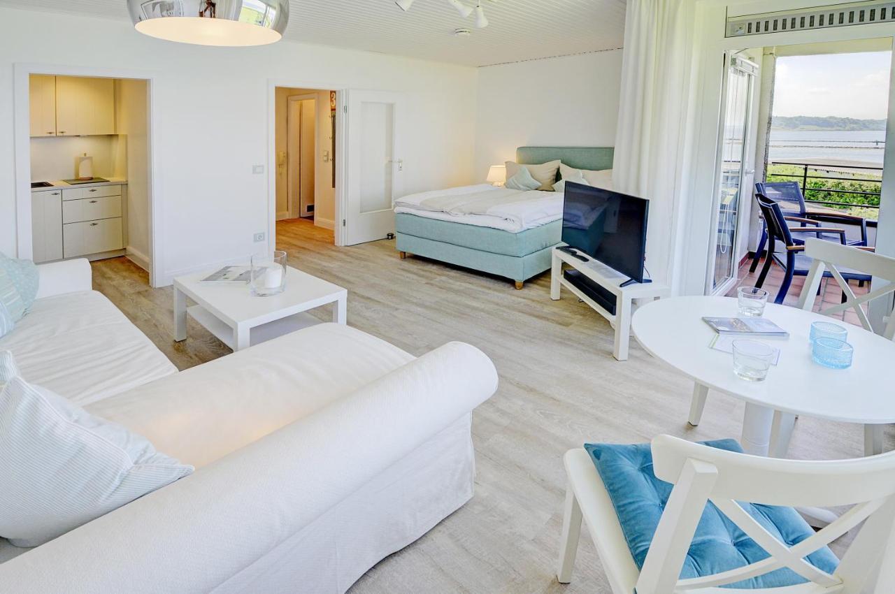 Fewo1846 - Fjordview - Komfortables Studioapartment Mit Balkon Und Meerblick Glücksburg Esterno foto